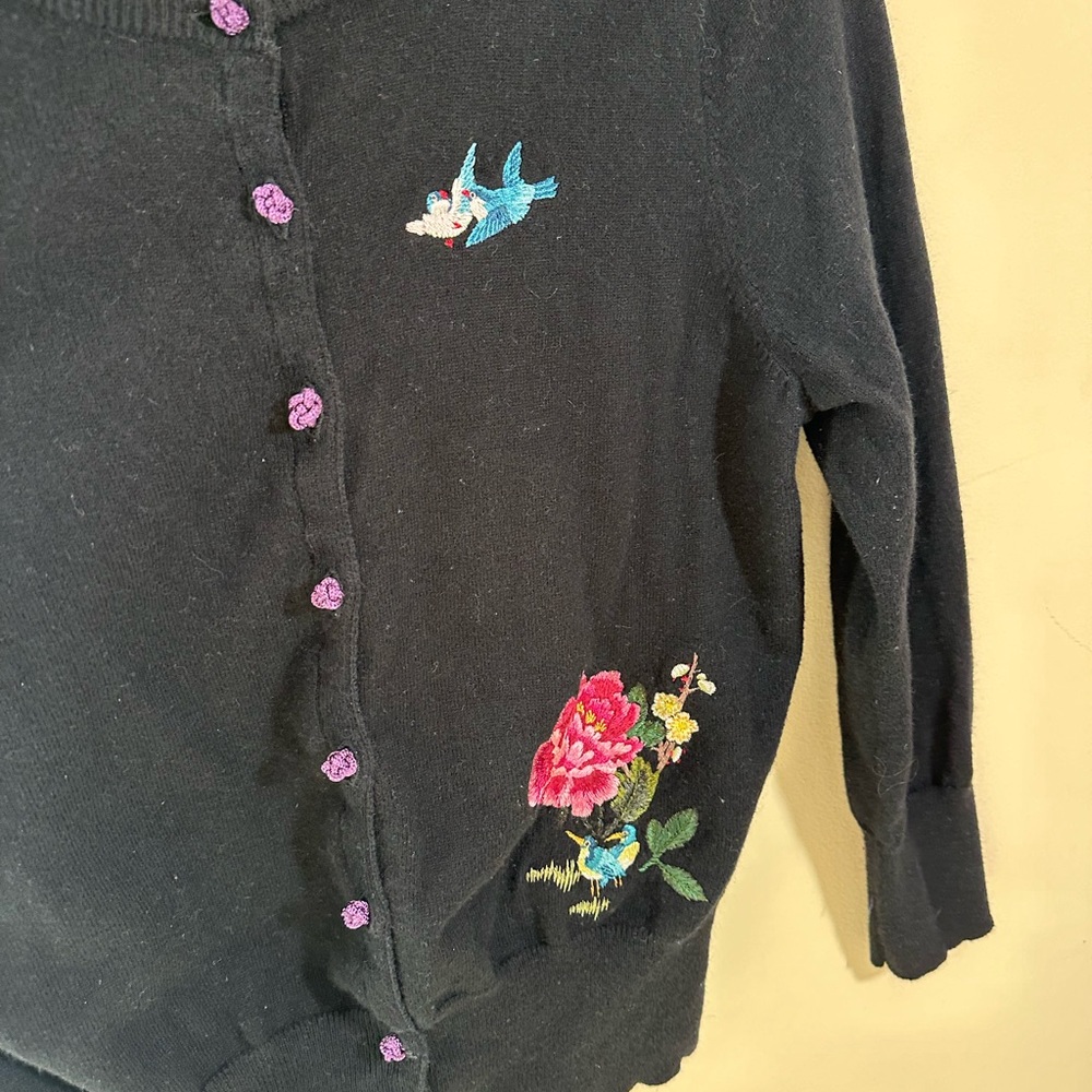 Vintage Y2K Lucky Brand Embroidered Sweater Cardigan Japanese characters bird - Picture 6 of 9